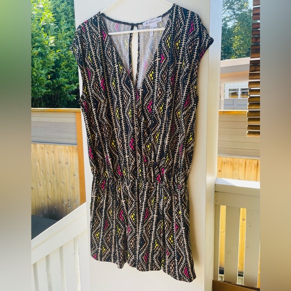 BCBGeneration ROMPER, Sz L, EUC, Super-Soft, Comfy, Poly/Spandex, Colorful & Fun - Picture 4 of 15